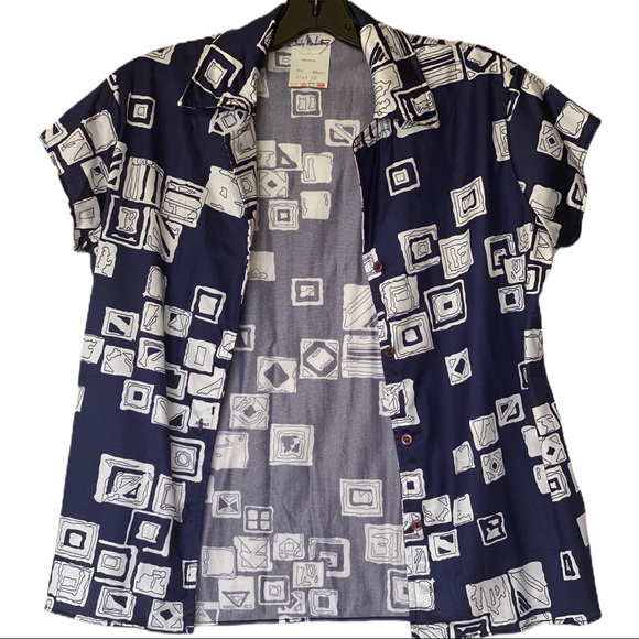 Vintage 70’s Lady Manhattan Short Sleeve Shirt - Picture 4 of 8